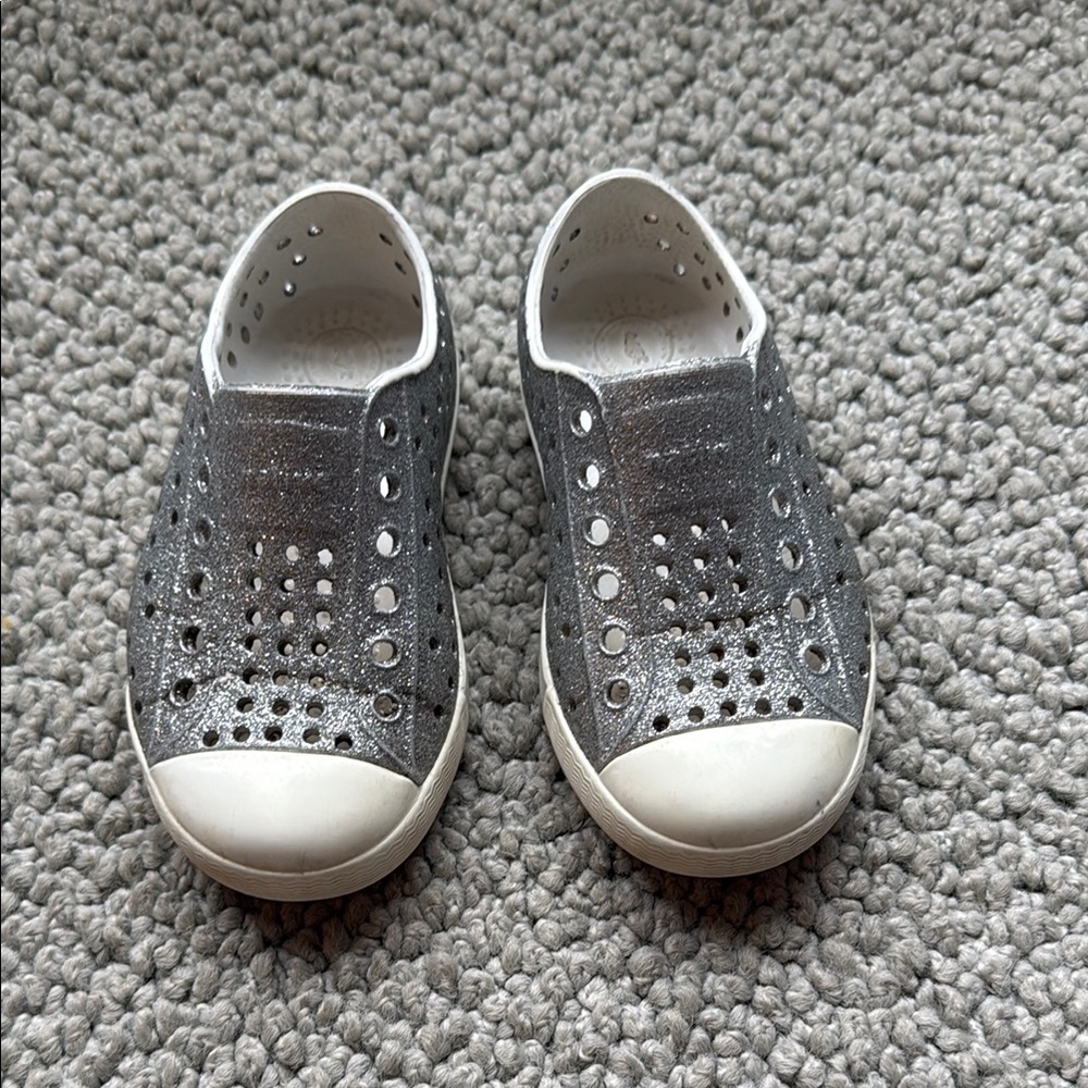 Native Silver Slip-On Shoes | Girls Size 7